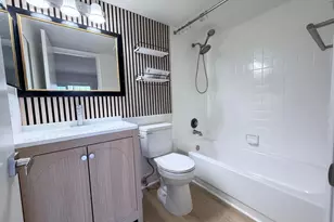 100 SW 132nd Way, Pembroke Pines, FL 33027 - Photo 2