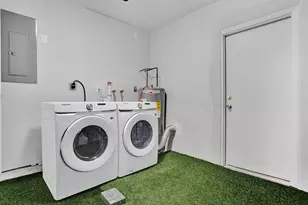 2114 N 42nd Ave, Hollywood, FL 33021 - Photo 20