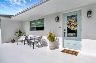 359 Beacon St, Tequesta, FL 33469 - Photo 2