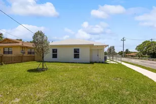 1132 11th St, West Palm Beach, FL 33401 - Photo 2