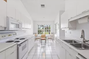 10112 Andover Coach Cir, Lake Worth, FL 33449 - Photo 12