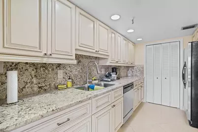 859 Jeffery Street #506, Boca Raton, FL 33487 - Photo 6