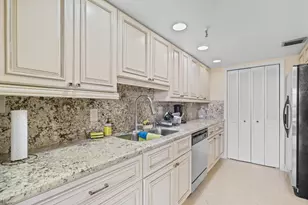 859 Jeffery St, Boca Raton, FL 33487 - Photo 6