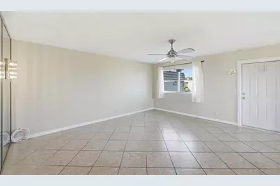 384 Saxony H, Delray Beach, FL 33446 - Photo 8
