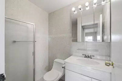 384 Saxony H, Delray Beach, FL 33446 - Photo 30