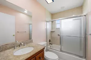 384 Saxony H, Delray Beach, FL 33446 - Photo 16