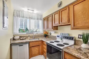 524 Orton Ave, Fort Lauderdale, FL 33304 - Photo 16