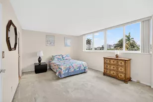 524 Orton Ave, Fort Lauderdale, FL 33304 - Photo 32