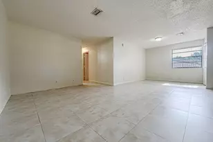 10901 NW 45th St, Coral Springs, FL 33065 - Photo 2