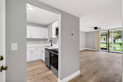 5340 Las Verdes Cr Las Verdes Circle #109, Delray Beach, FL 33484 - Photo 1