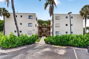 5430 Las Verdes Cir, Delray Beach, FL 33484 - Photo 6