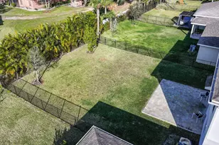 514 Raspberry Rd, Fort Pierce, FL 34981 - Photo 4