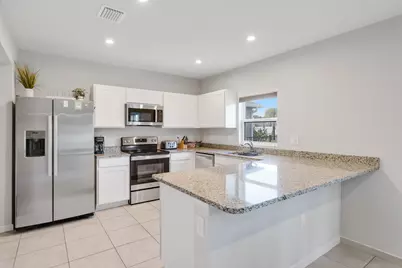 514 Raspberry Road, Fort Pierce, FL 34981 - Photo 10