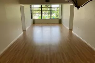 3635 Whitehall Dr, West Palm Beach, FL 33401 - Photo 2