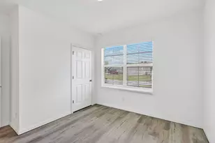 393 SW Tarra Ave, Port Saint Lucie, FL 34953 - Photo 30