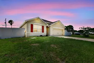 393 SW Tarra Ave, Port Saint Lucie, FL 34953 - Photo 4