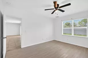 393 SW Tarra Ave, Port Saint Lucie, FL 34953 - Photo 20
