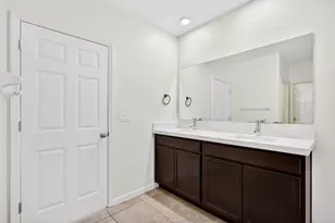 393 SW Tarra Ave, Port Saint Lucie, FL 34953 - Photo 24