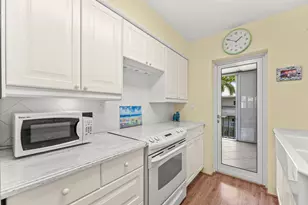 930 Osceola Dr, Boca Raton, FL 33432 - Photo 12