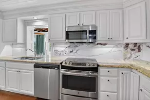 105 NW 8th Pl, Boynton Beach, FL 33426 - Photo 12