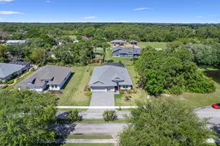 6805 49th Ct, Vero Beach, FL 32967 - Photo 4