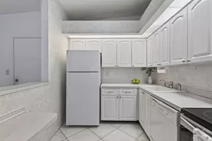 7648 Ashmont Cir, Tamarac, FL 33321 - Photo 20