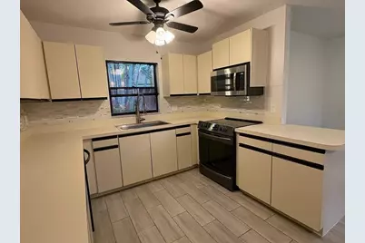 51 Meadows Drive, Boynton Beach, FL 33436 - Photo 8