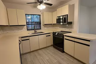 51 Meadows Dr, Boynton Beach, FL 33436 - Photo 8