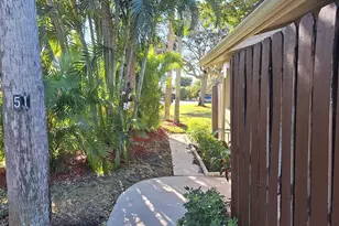 51 Meadows Dr, Boynton Beach, FL 33436 - Photo 2