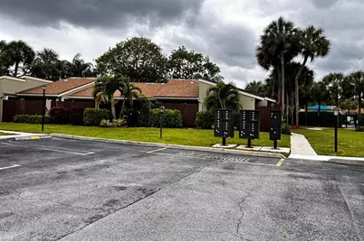 51 Meadows Drive, Boynton Beach, FL 33436 - Photo 36