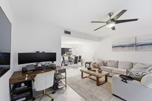 644 NE 195th St, Miami, FL 33179 - Photo 6