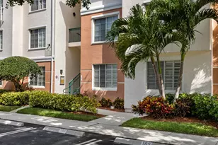 10103 W Myrtlewood Cir Circle W, Palm Beach Gardens, FL 33418 - Photo 2