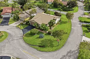 5743 Lakeview Mews Dr, Boynton Beach, FL 33437 - Photo 40