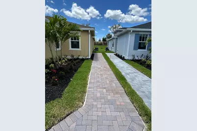 1769 SE Crosswood Way, Port Saint Lucie, FL 34984 - Photo 2