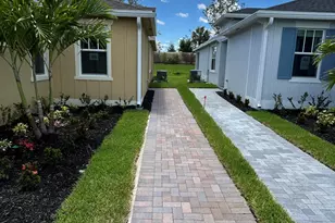 1769 SE Crosswood Wy, Port Saint Lucie, FL 34984 - Photo 2