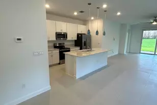 1769 SE Crosswood Wy, Port Saint Lucie, FL 34984 - Photo 4