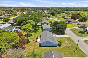 1343 SE Vestridge Ln, Port Saint Lucie, FL 34952 - Photo 34