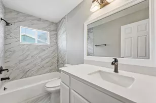 1343 SE Vestridge Ln, Port Saint Lucie, FL 34952 - Photo 4