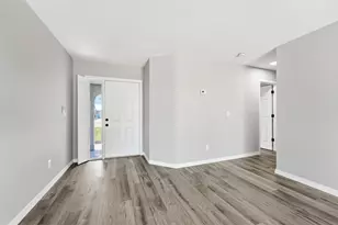 1343 SE Vestridge Ln, Port Saint Lucie, FL 34952 - Photo 6