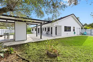 20221 NW 8th St, Pembroke Pines, FL 33029 - Photo 22