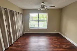 1581 Balfour Point Dr, West Palm Beach, FL 33411 - Photo 6