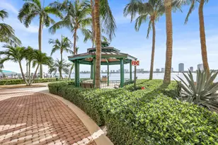 2640 Lake Shore Dr, Riviera Beach, FL 33404 - Photo 40