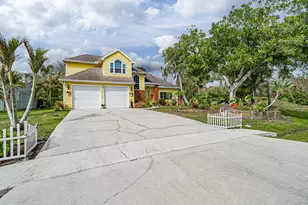 1226 SE Coral Reef St, Port Saint Lucie, FL 34983 - Photo 2