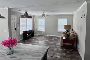 366 Whippoorwill Cir, Fort Pierce, FL 34982 - Photo 4