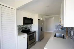 8002 Lagos De Campo Blvd, Tamarac, FL 33321 - Photo 2