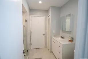 8002 Lagos De Campo Blvd, Tamarac, FL 33321 - Photo 8