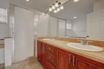 10758 Lake Jasmine Drive, Boca Raton, FL 33498 - Photo 18