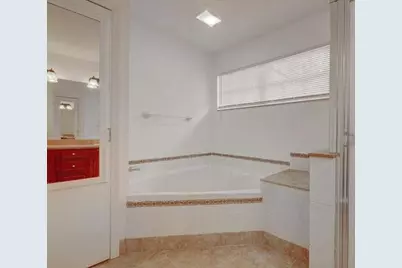 10758 Lake Jasmine Drive, Boca Raton, FL 33498 - Photo 20