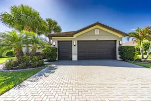 11402 SW Half Moon Lake Ln, Port Saint Lucie, FL 34987 - Photo 4