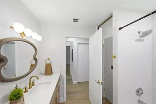 2860 Cuyahoga Ln, West Palm Beach, FL 33409 - Photo 10